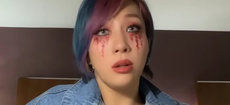 Asuka urges Bayley to stop accepting the disrespect