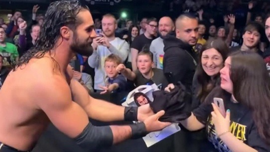 Rollins on fan interactions, season 3 of Netflix’s Unreal announced, AAA star signed to a WWE contract